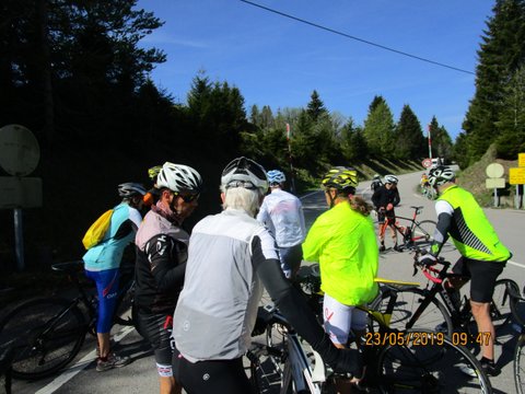 9h47 - Regroupement au Collet (1.110m) 2km avant la Schlucht