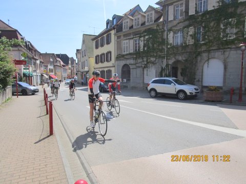 11h22 - Nous retrouvons les V.V.V. qui ont visité Munster et ses Rues...Reynald...