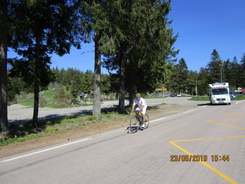 15h44 - Col du Calvaire (1.134m) passage Patrice Roch